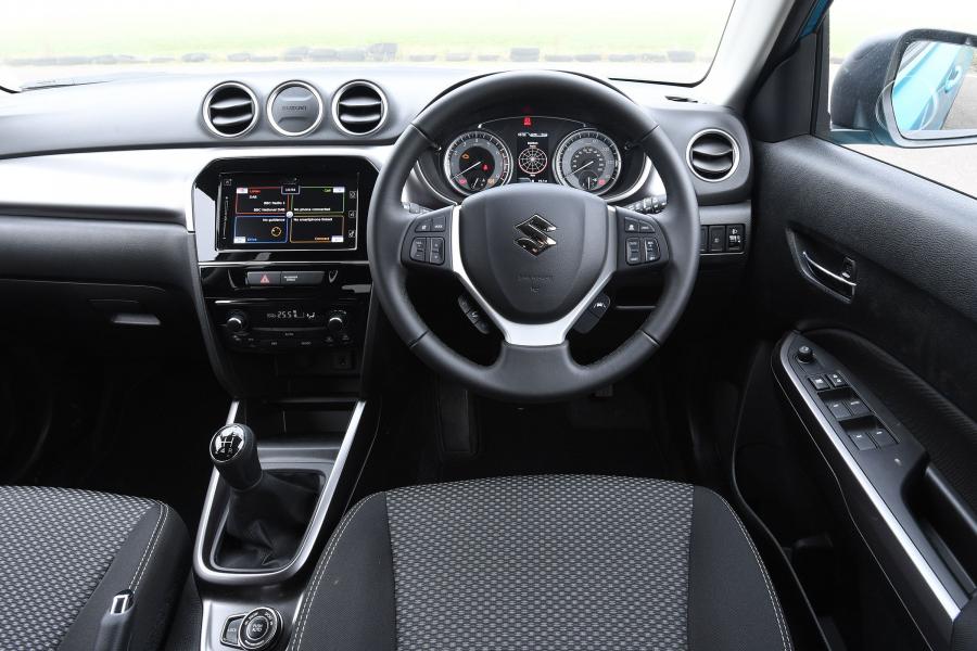 Торпедо Suzuki Vitara 2018 года  (UK) (фото 6 из 25)